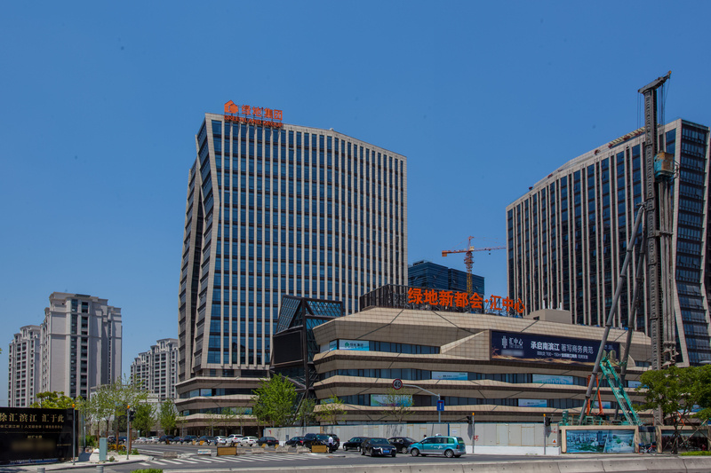 绿地汇中心外观