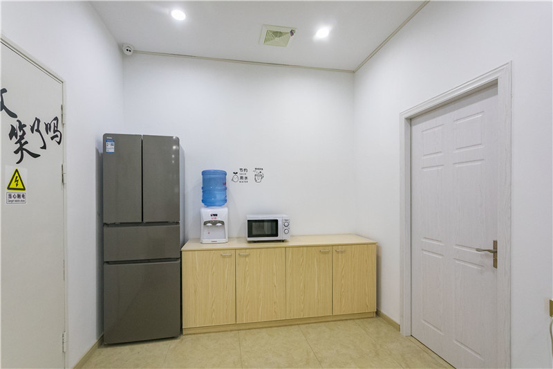 绿地汇中心共享办公室5人间